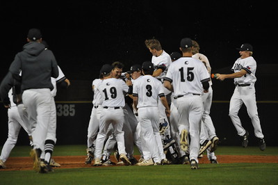 Walk off W